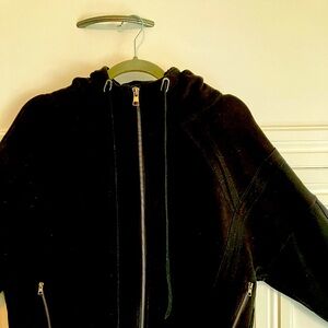 MPG slightly cropped sweatshirt.